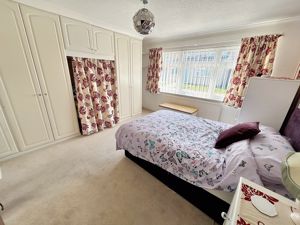 Bedroom- click for photo gallery